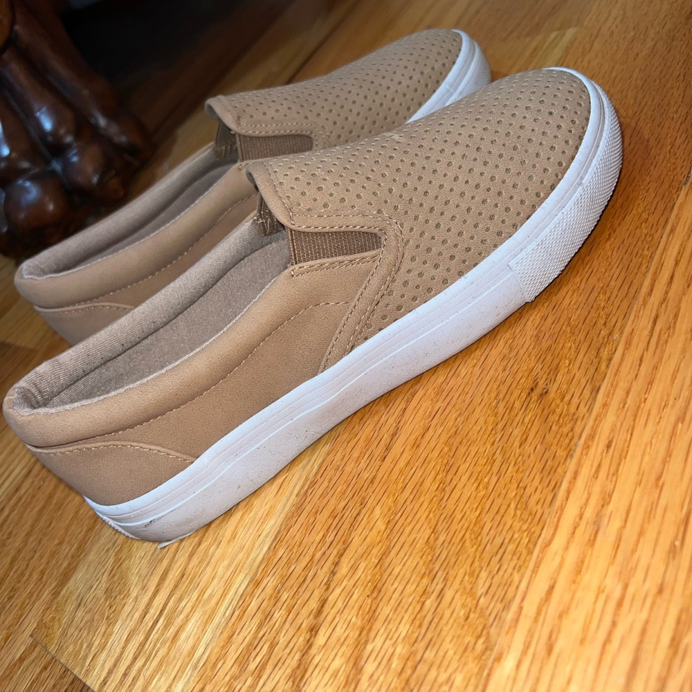 SODA Sneakers